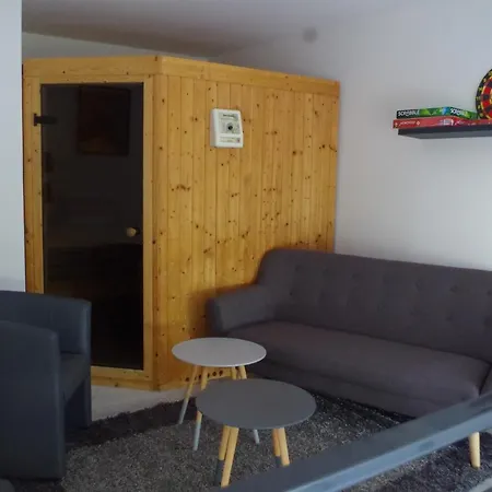 Des Peupliers 別荘 Girondelle