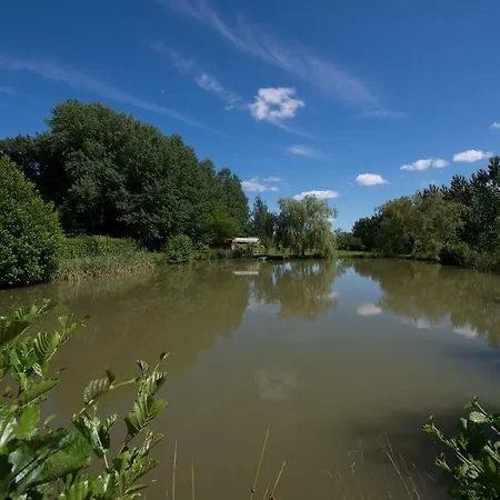 Des Peupliers 別荘 Girondelle